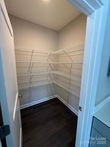 8040 Joy Crossing Lane, Charlotte, NC 28214