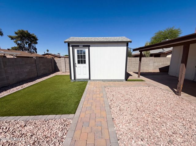 8107 W MEADOWBROOK Avenue, Phoenix, AZ 85033