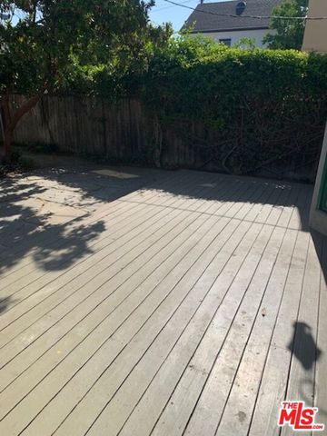 8585 AIRDROME Street, Los Angeles, CA 90035
