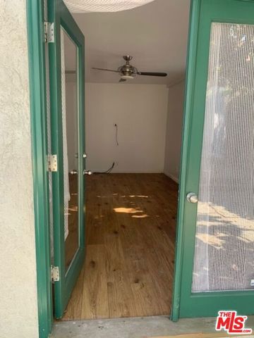 8585 AIRDROME Street, Los Angeles, CA 90035