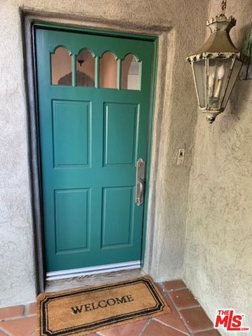 8585 AIRDROME Street, Los Angeles, CA 90035