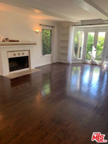 8585 AIRDROME Street, Los Angeles, CA 90035