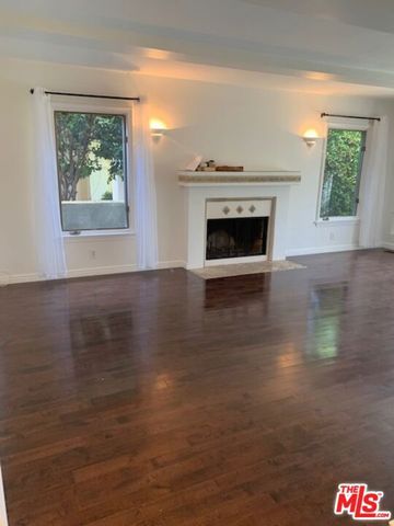 8585 AIRDROME Street, Los Angeles, CA 90035