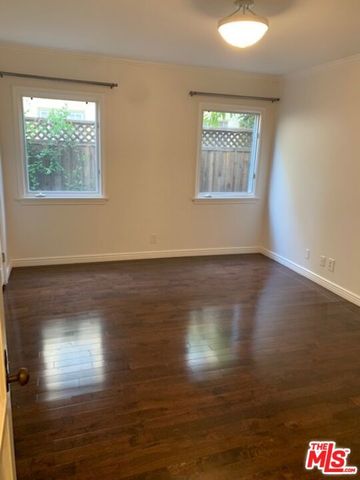 8585 AIRDROME Street, Los Angeles, CA 90035