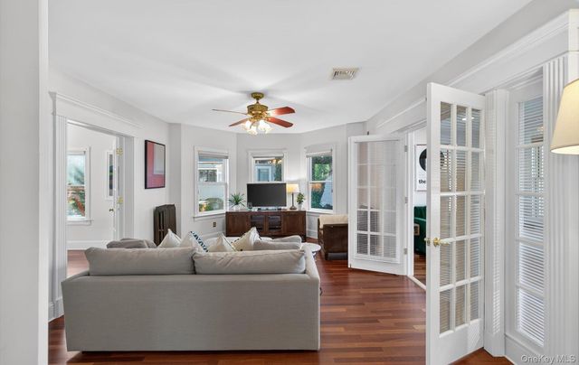 14 Franklin Avenue, Glen Cove, NY 11542