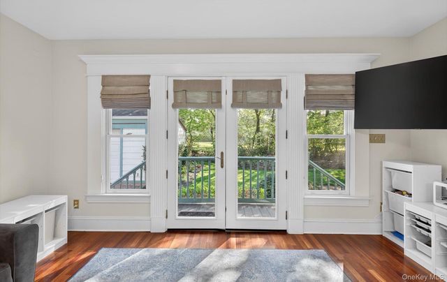 14 Franklin Avenue, Glen Cove, NY 11542