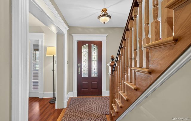 14 Franklin Avenue, Glen Cove, NY 11542