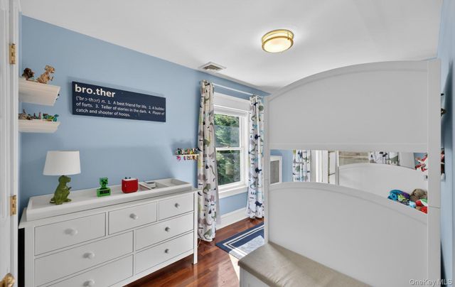 14 Franklin Avenue, Glen Cove, NY 11542