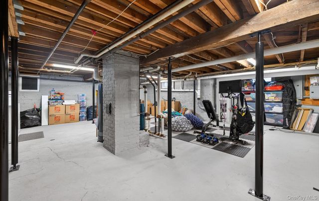 14 Franklin Avenue, Glen Cove, NY 11542