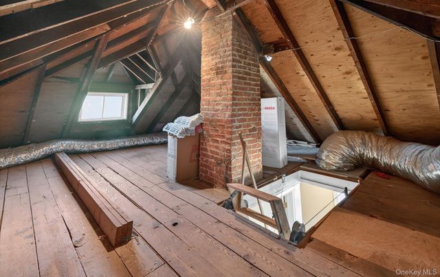 14 Franklin Avenue, Glen Cove, NY 11542