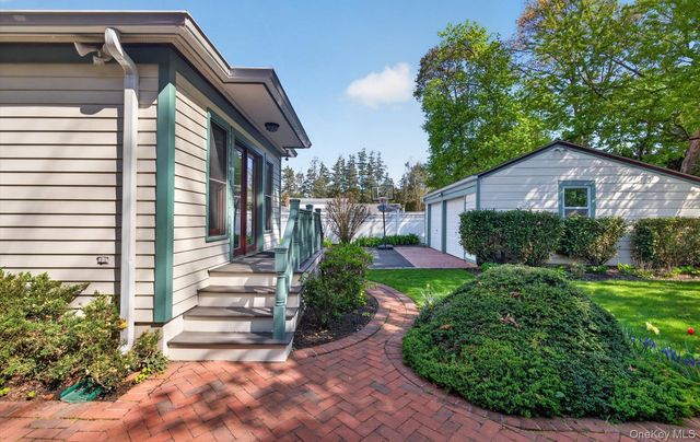 14 Franklin Avenue, Glen Cove, NY 11542