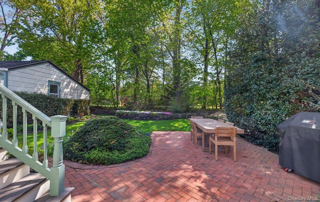 14 Franklin Avenue, Glen Cove, NY 11542