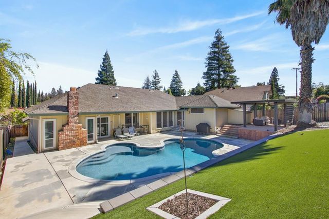 7748 Juan Way, Fair Oaks, CA 95628