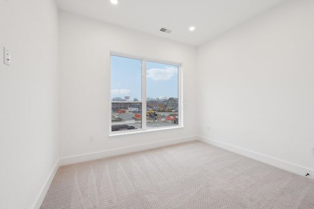 270 Dickenson Street, 302, Columbus, OH 43215