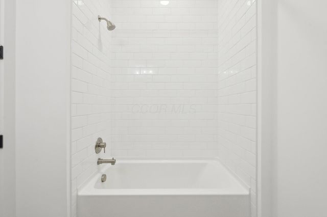 270 Dickenson Street, 302, Columbus, OH 43215