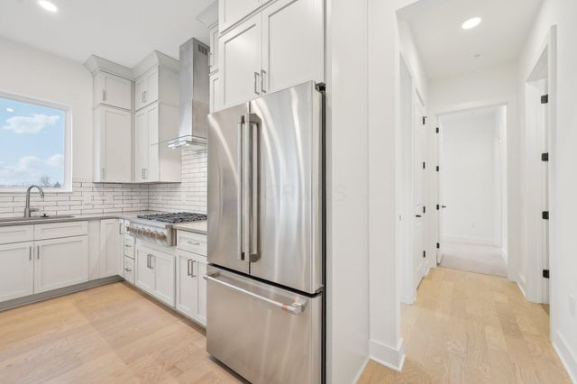 270 Dickenson Street, 302, Columbus, OH 43215