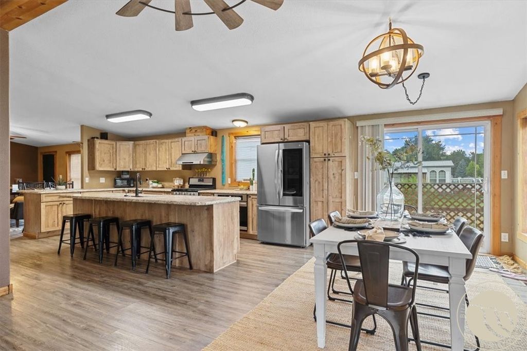515 1st Street SE, Park City, MT 59063 photo 2