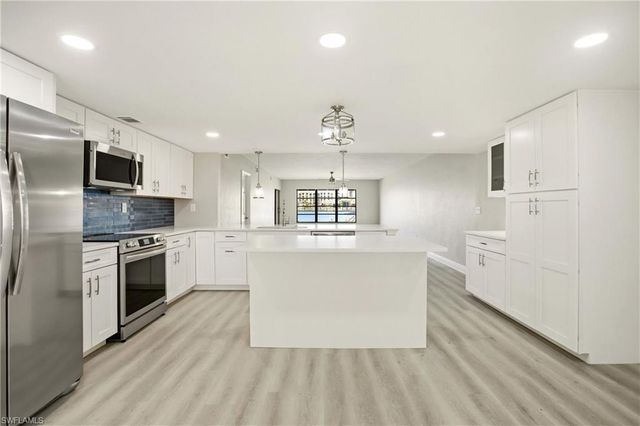 5109 Sunnybrook CT 9, Cape Coral, FL 33904