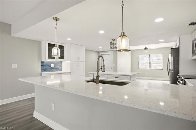 5109 Sunnybrook CT 9, Cape Coral, FL 33904