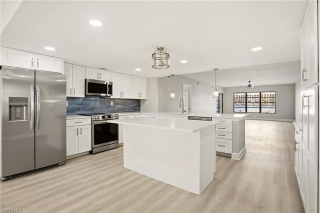 5109 Sunnybrook CT 9, Cape Coral, FL 33904