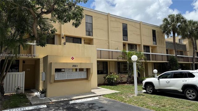 2921 SW 87th Avenue 511, Davie, FL 33328