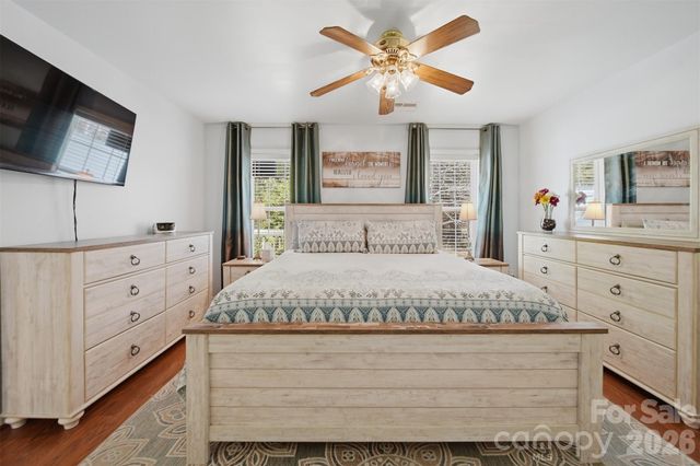 1662 Golden Cedar Lane, Newton, NC 28658