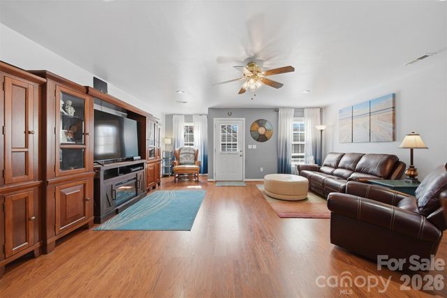 1662 Golden Cedar Lane, Newton, NC 28658