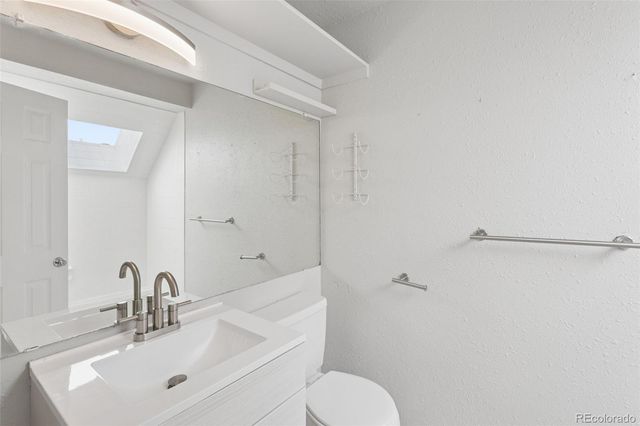 17054 E Tennessee Drive 207, Aurora, CO 80017