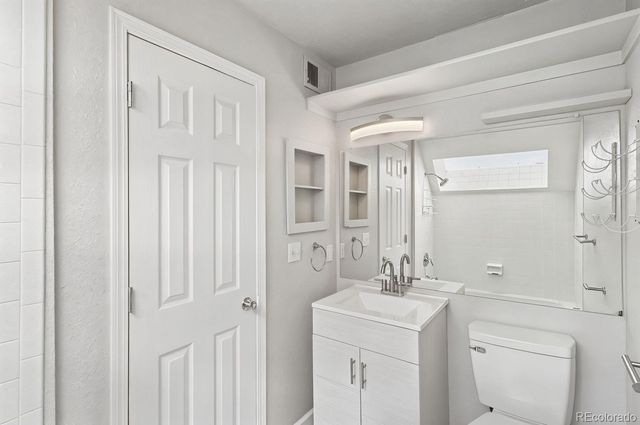 17054 E Tennessee Drive 207, Aurora, CO 80017