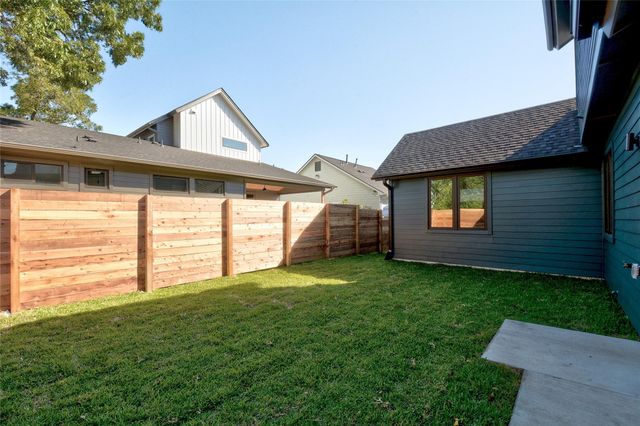 1903 Pennsylvania Ave 2, Austin, TX 78702