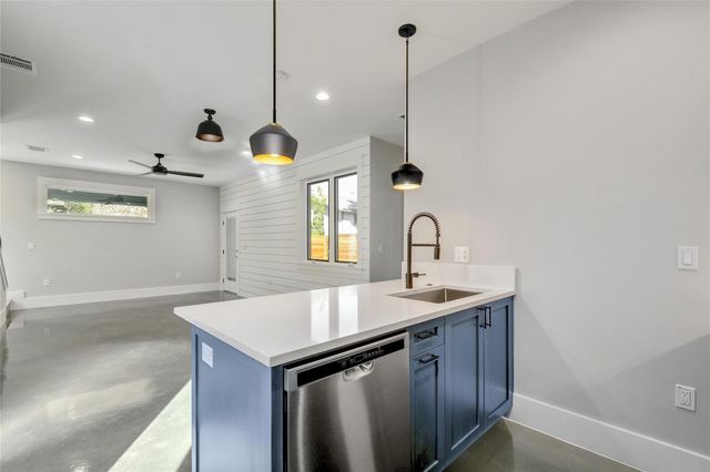 1903 Pennsylvania Ave 2, Austin, TX 78702