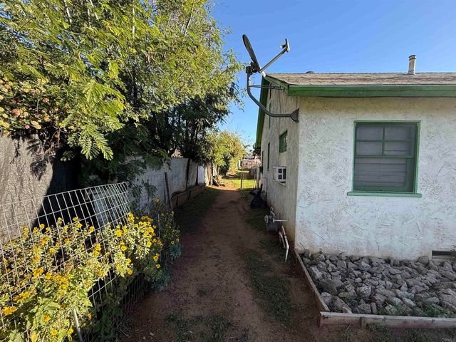 6929 37Th Street, Riverside, CA 92509