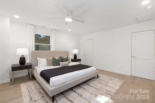 5045 Murrayhill Road, Charlotte, NC 28210