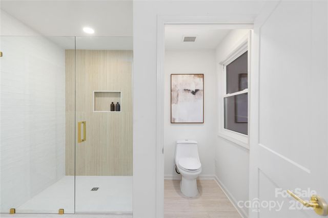 5045 Murrayhill Road, Charlotte, NC 28210