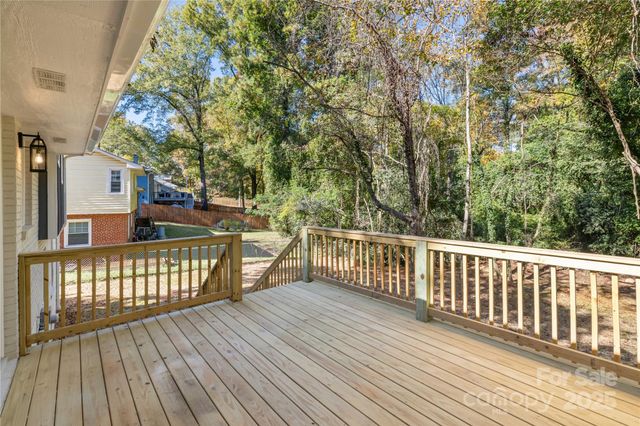 5045 Murrayhill Road, Charlotte, NC 28210