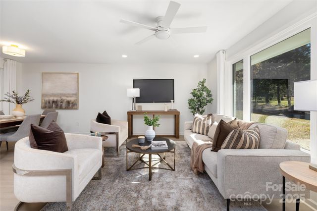 5045 Murrayhill Road, Charlotte, NC 28210