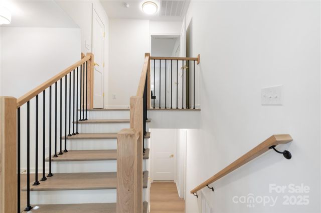 5045 Murrayhill Road, Charlotte, NC 28210