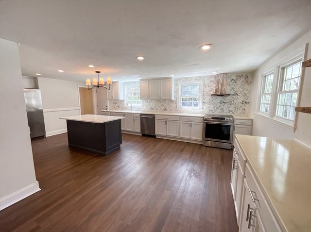 186 Forest St, Bridgewater, MA 02324