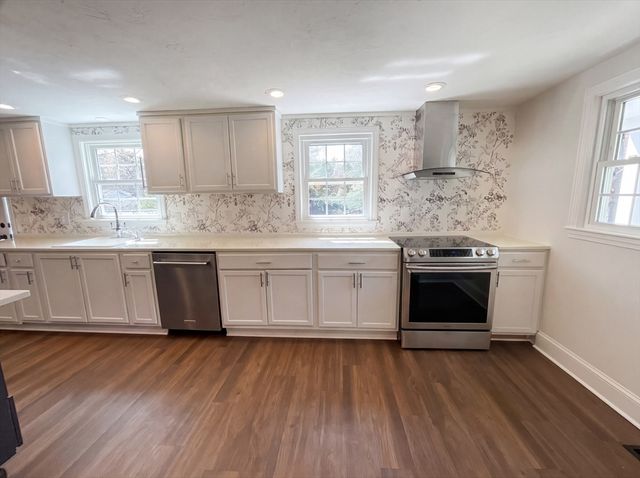 186 Forest St, Bridgewater, MA 02324