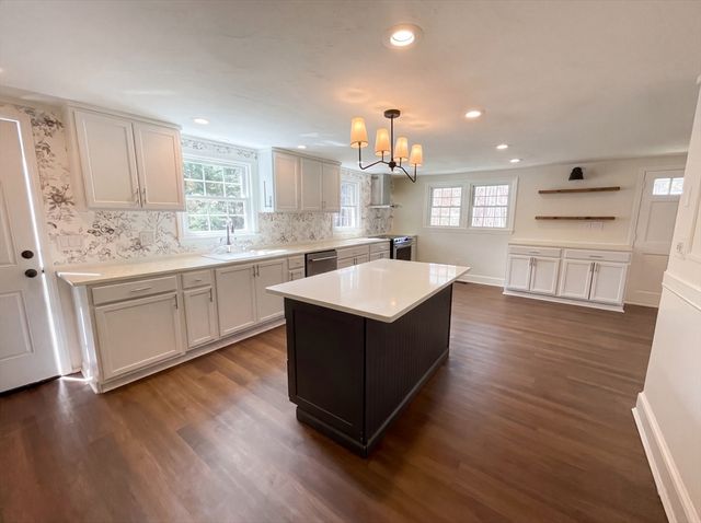 186 Forest St, Bridgewater, MA 02324