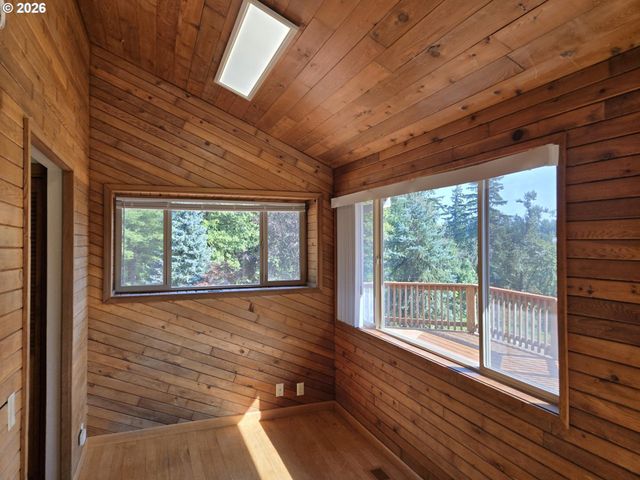 8377 Se REGNER Rd, Gresham, OR 97080