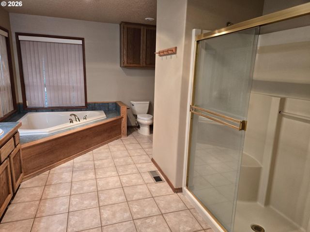 8377 Se REGNER Rd, Gresham, OR 97080