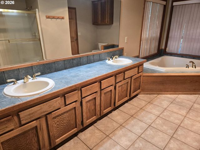 8377 Se REGNER Rd, Gresham, OR 97080