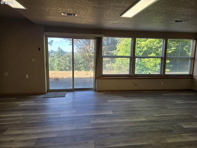 8377 Se REGNER Rd, Gresham, OR 97080