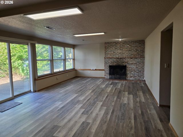 8377 Se REGNER Rd, Gresham, OR 97080