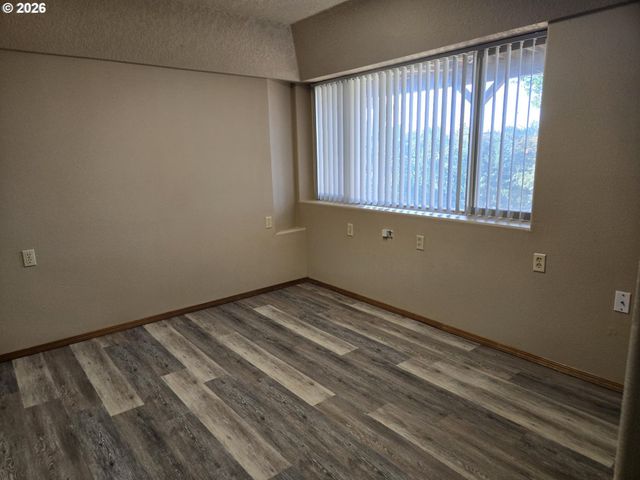 8377 Se REGNER Rd, Gresham, OR 97080