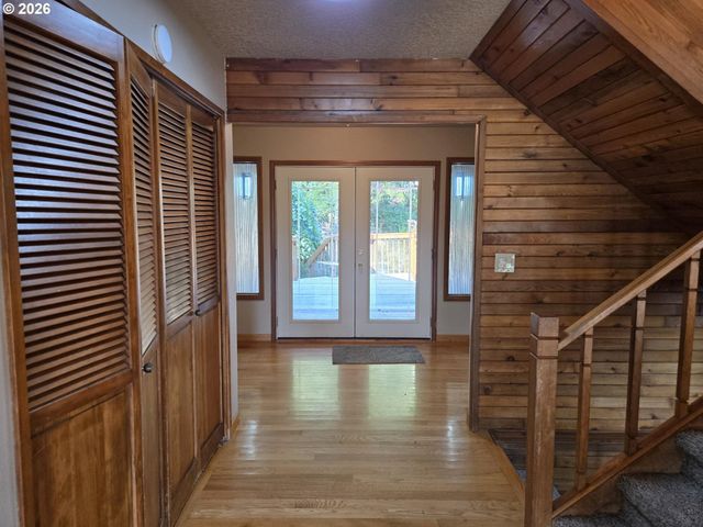 8377 Se REGNER Rd, Gresham, OR 97080