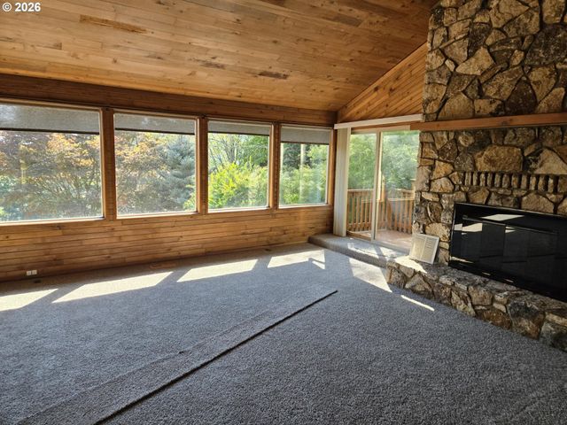 8377 Se REGNER Rd, Gresham, OR 97080