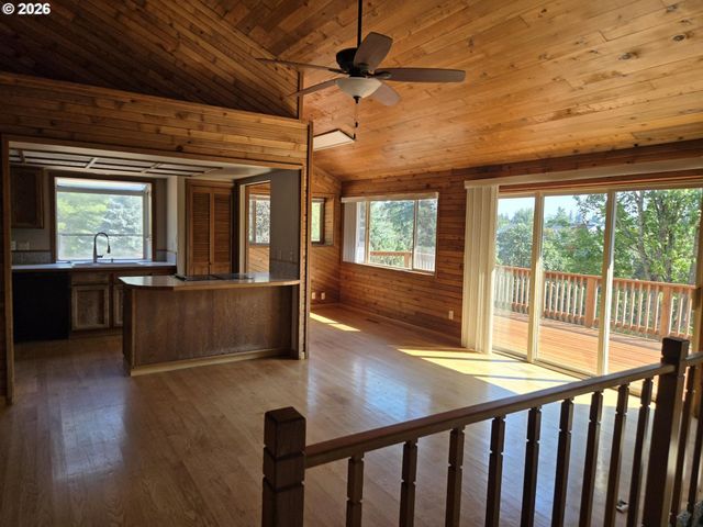8377 Se REGNER Rd, Gresham, OR 97080
