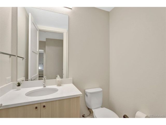 4885 S Monaco St 208, Denver, CO 80237